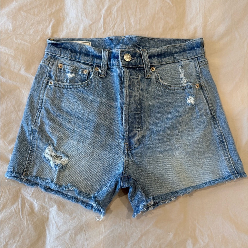 GAP Blue Distressed Jean Shorts Size 4/27